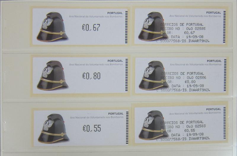 0265 (279).jpg -     Lote:    265      Colecção Especializada - Etiquetas      Lotes Especiais       Descrição:      1981/2010 &mdash; Etiquetas.   Coleção composta por 12 álbuns com etiquetas desde percursoras e Framas até 2010, com provas, erros, FDC's, etiquetas novas e usadas, sobrescritos circulados, variedades de impressão e papéis. Importante estudo. Lote a ver.        Lote ETQ       Valor Base:     &euro; 3000,00     Valor Venda:     &euro;      
